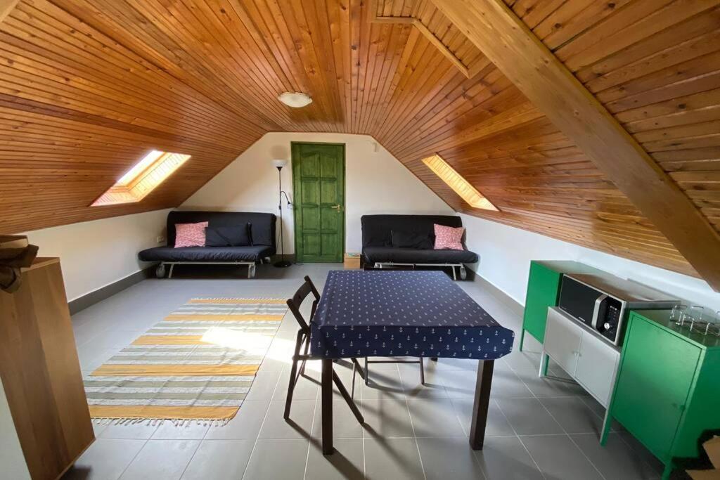 Présház a hegytetőn Pécsely Exterior foto